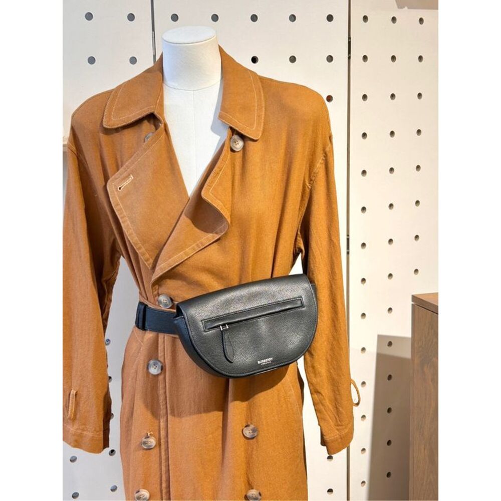 Burberry Women Pre-Loved Bag Very Good Condition - Picture 2 of 4